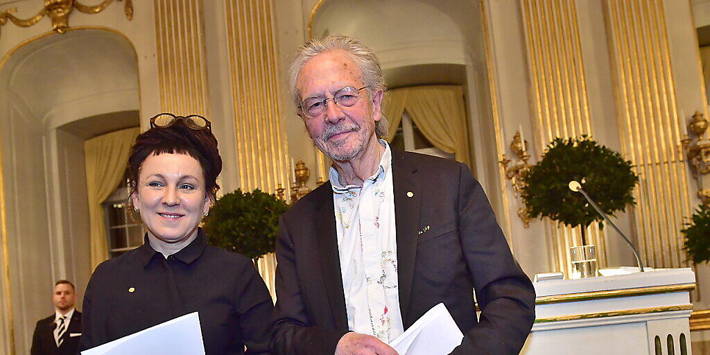 Die beiden Literaturnobelpreisträger Olga Tokarczuk und Peter Handke haben sich in ihren Nobelvorlesungen auf völlig unterschiedliche Themen konzentriert.