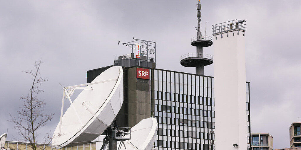 Blick auf das SRF-Gebäude in Zürich: Mit der No-Billag-Initiative scheitert schon das fünfte Volksbegehren, das der SRG den Stecker ziehen wollte. (Archiv)