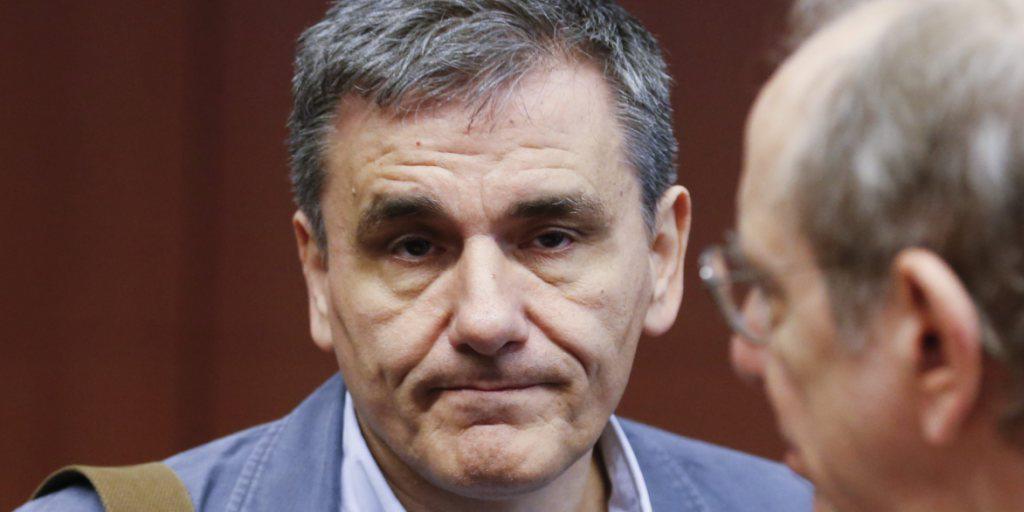 Bringt gute Kunde aus Brüssel: Der griechische Finanzminister Euklid Tsakalotos lobt den Entscheid der Eurogruppe als wichtigen Moment für sein Land. Bringt gute Kunde aus Brüssel: Der griechische Finanzminister Euklid Tsakalotos lobt den Entscheid der Eurogruppe als wichtigen Moment für sein Land.