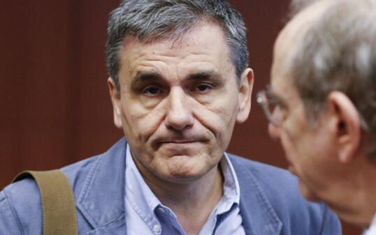 Bringt gute Kunde aus Brüssel: Der griechische Finanzminister Euklid Tsakalotos lobt den Entscheid der Eurogruppe als wichtigen Moment für sein Land.