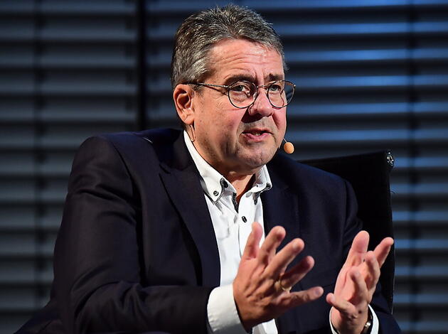 Sigmar Gabriel Erhalt Amt Bei Deutscher Bank Vaterland Online