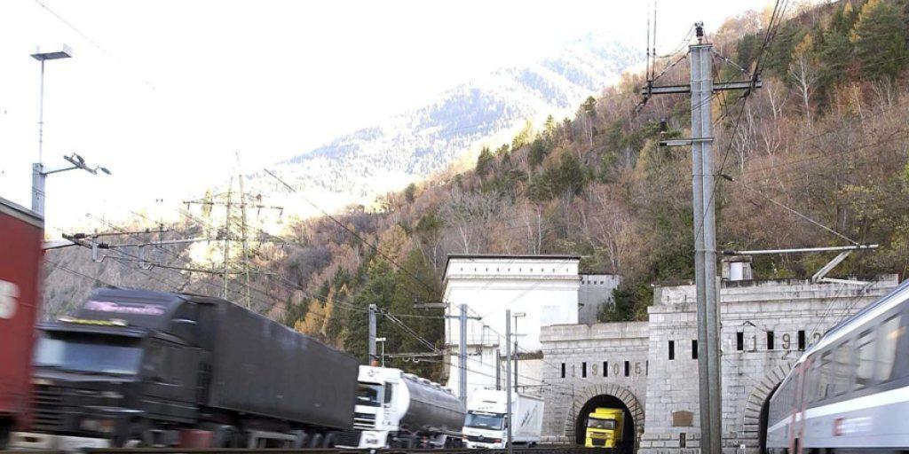 Die Rollende Autobahn am Nordeingang des Simplontunnels in Brig. (Archivbild) Die Rollende Autobahn am Nordeingang des Simplontunnels in Brig. (Archivbild)