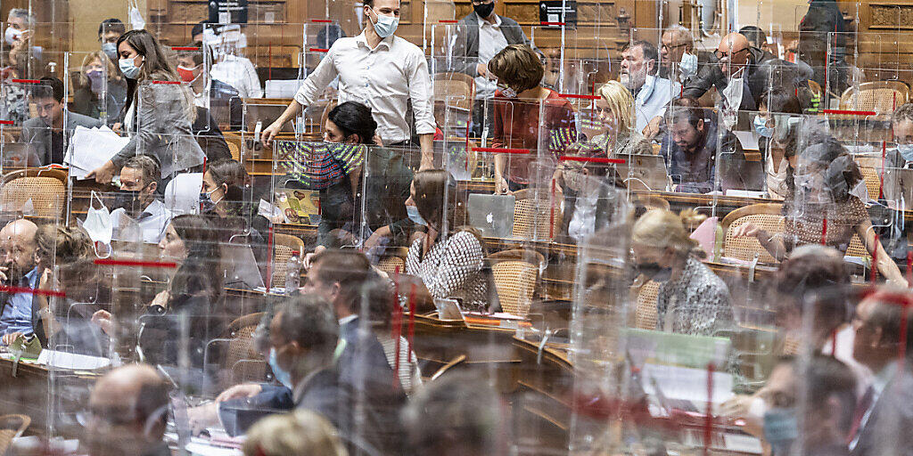 Im Nationalrat stand am Dienstagmorgen die Beratung über die Anpassungen im Covid-19-Gesetz auf dem Programm. (Archivbild)