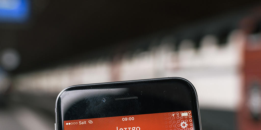Mit der App "lezzgo" erhalten Reisende, wenn sie sich vor Abfahrt einchecken, ein gültiges Ticket. Nach der Reise meldet man sich in der App wieder ab und bezahlt. (Archivbild)