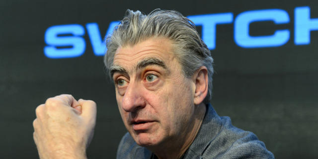 Nick Hayek mit der Swatch Touch Zero One Nick Hayek mit der Swatch Touch Zero One
