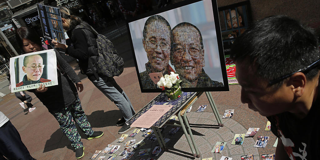 Solidarität mit Friedensnobelpreisträger Liu Xiaobo und seiner Frau Liu Xia: Nach einem Streit zwischen China und Norwegen wegen der Inhaftierung Xiaobos wollen die beiden Länder es wieder miteinander versuchen. (Archivbild)