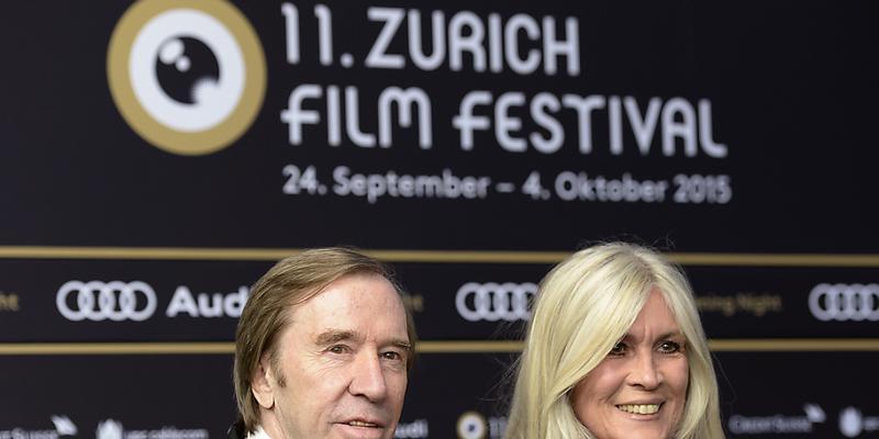 Günter Netzer mit Gattin Elvira vor einem Jahr beim Zürcher Film-Festival Günter Netzer mit Gattin Elvira vor einem Jahr beim Zürcher Film-Festival