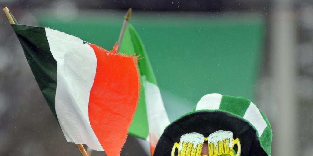 Glückliche Iren: Das Land ist gemessen am BIP pro Kopf das zweitreichste in der EU. Teilnehmerin an einer St. Patrick's Day Parade. (Symbolbild)