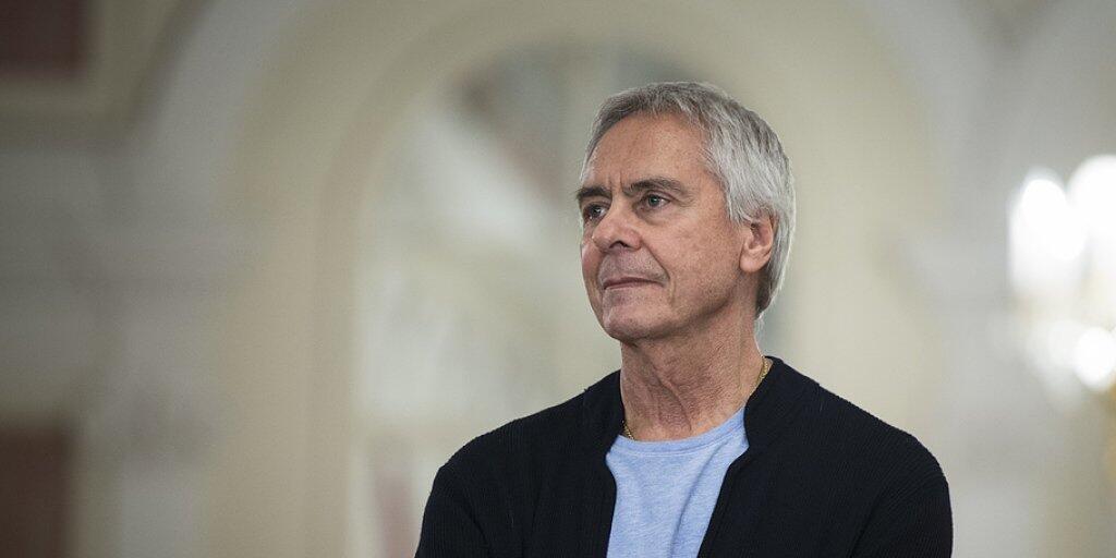 Der Choreograf John Neumeier hat seinen Vertrag mit dem Hamburg Ballett bis 2023 verlängert. (Archiv)