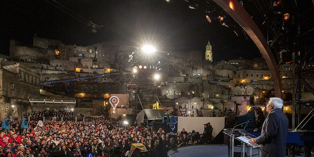 Staatspräsident Sergio Mattarella nahm in der süditalienischen Stadt Matera an der Eröffnungsfeier teil.