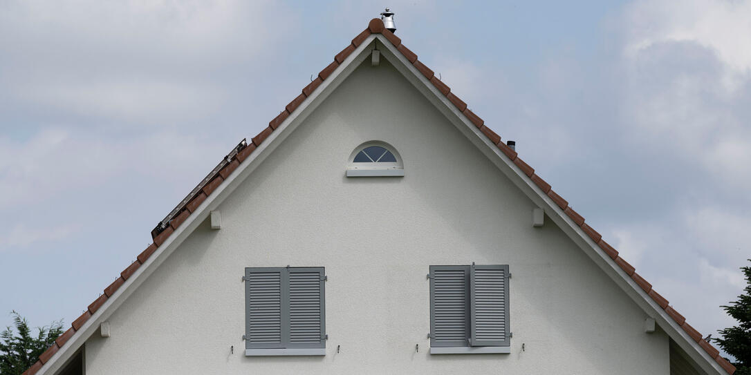 HAUS, WOHNHAUS, WOHNEN, EINFAMILIENHAUS, IMMOBILIE, IMMOBILIEN, SYMBOLBILD, DACH, FENSTER, CAPTIONLEFT HAUS, WOHNHAUS, WOHNEN, EINFAMILIENHAUS, IMMOBILIE, IMMOBILIEN, SYMBOLBILD, DACH, FENSTER, CAPTIONLEFT