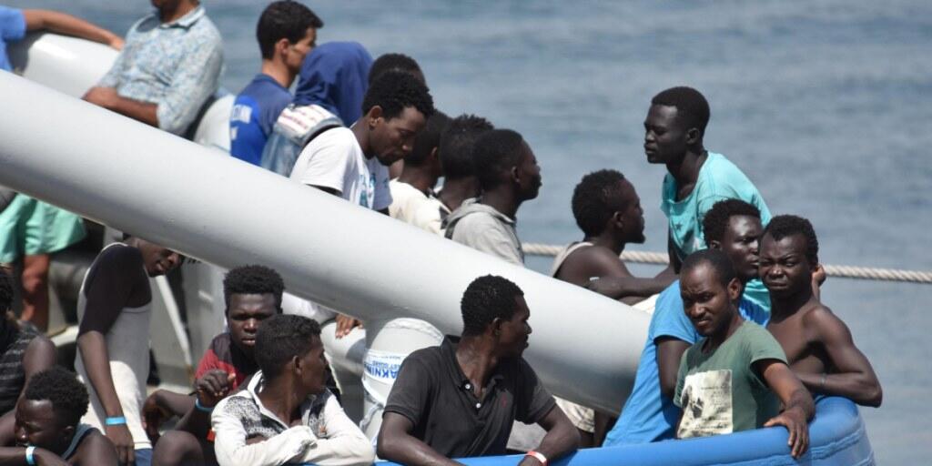 Illegale Einwanderung in EU steuert im laufenden Jahr auf ein Fünf-Jahres-Tief zu. Bis Oktober wurden rund ein Drittel weniger illegale Grenzübertritte registriert. (Archiv) Illegale Einwanderung in EU steuert im laufenden Jahr auf ein Fünf-Jahres-Tief zu. Bis Oktober wurden rund ein Drittel weniger illegale Grenzübertritte registriert. (Archiv)