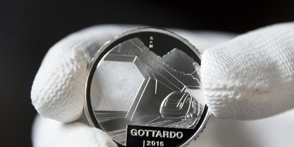 Neues Material für Sammler und Liebhaber: Die Sondermünze "Gottardo 2016" wurde von der Eidgenössischen Münzstätte enthüllt.