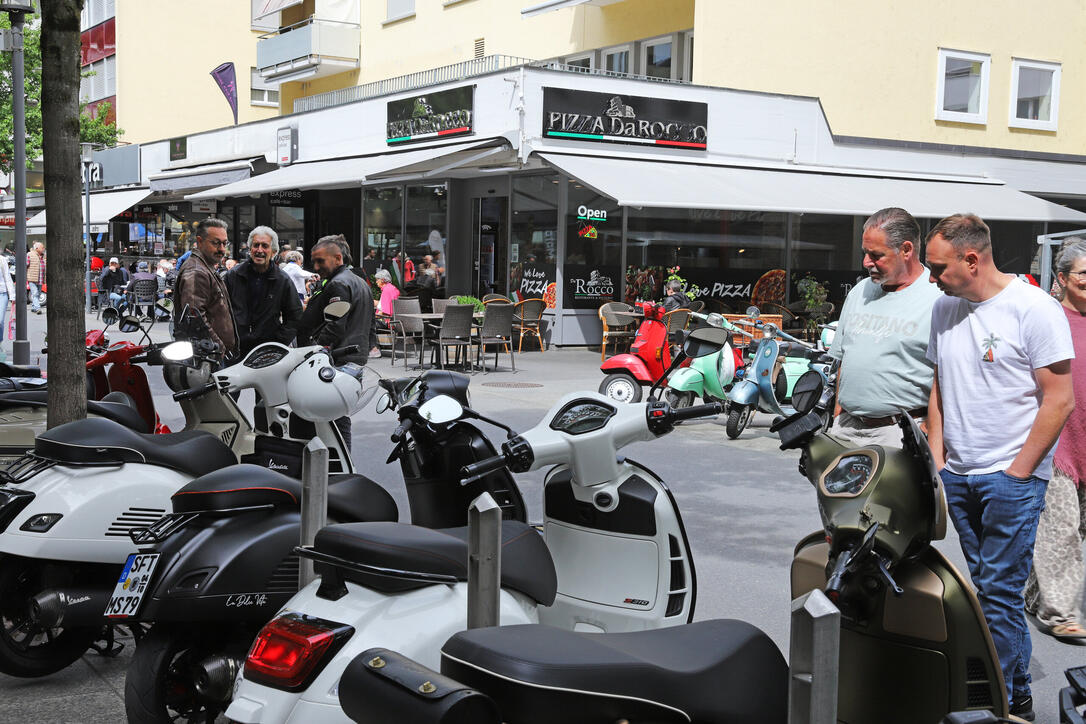 Vespa-Treff in Buchs
