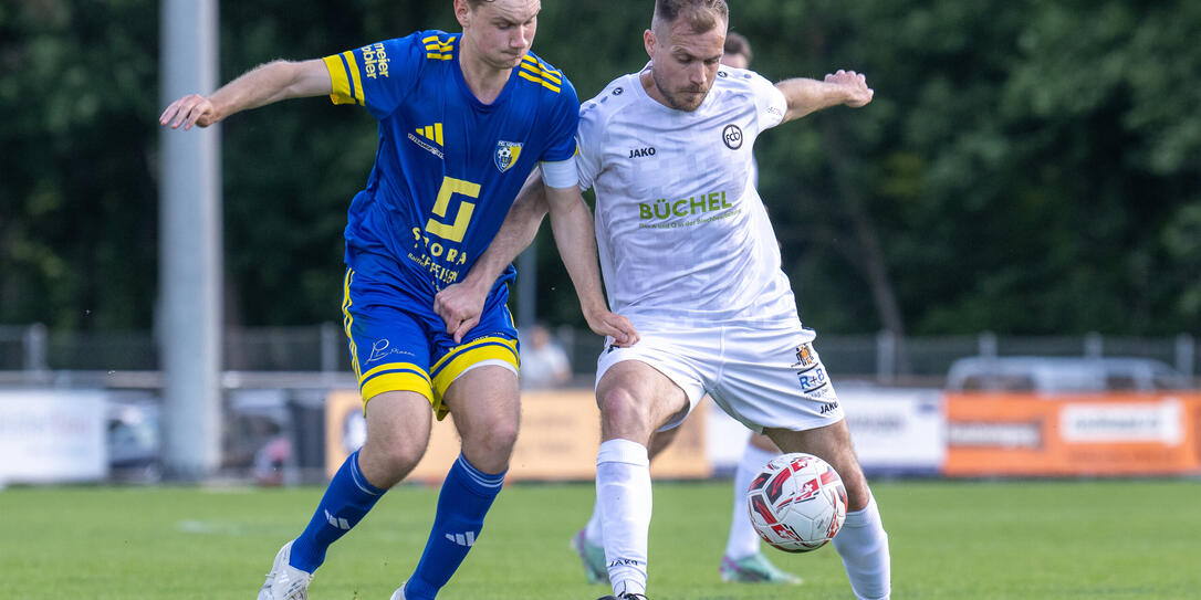 Im offenen Duell wird heute auch die Defensive um Aljaz Kavcic (r.) gefordert sein.