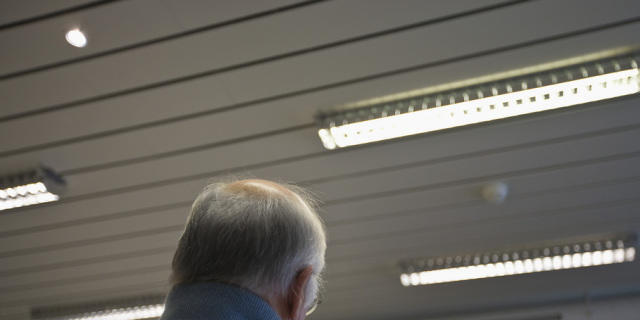 Ältere Mitarbeiter verfügen oft über viel Know-how (Archiv) Ältere Mitarbeiter verfügen oft über viel Know-how (Archiv)