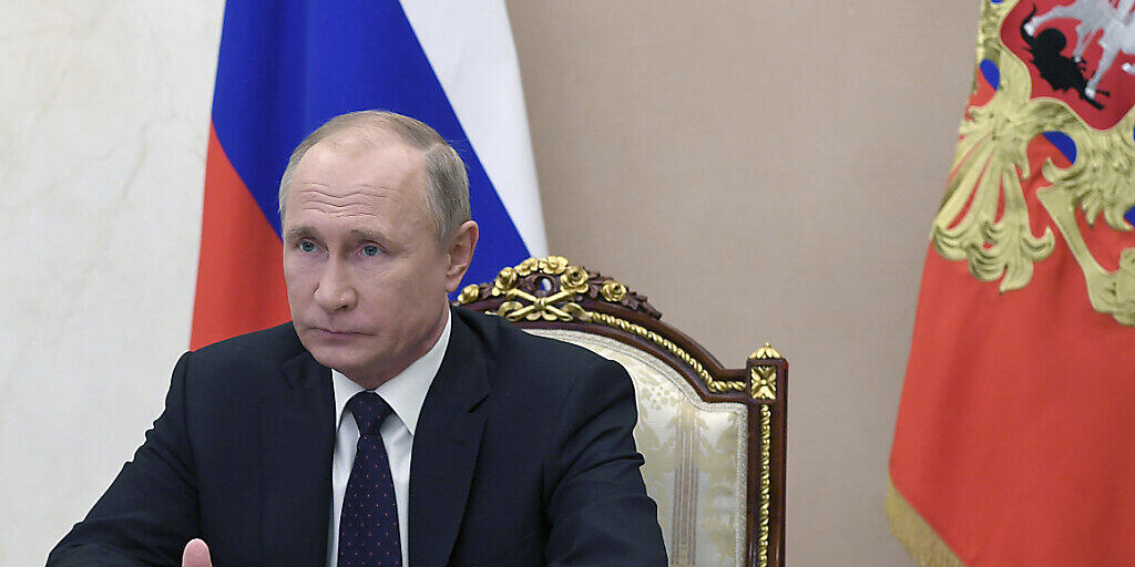 Der russische Präsident Wladimir Putin will die Impfquote gegen das Coronavirus mit Massenimpfungen schneller erhöhen. Foto: Aleksey Nikolskyi/Pool Sputnik Kremlin/AP/dpa Der russische Präsident Wladimir Putin will die Impfquote gegen das Coronavirus mit Massenimpfungen schneller erhöhen. Foto: Aleksey Nikolskyi/Pool Sputnik Kremlin/AP/dpa