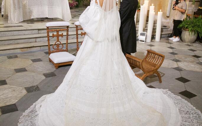 Religious Wedding at San Pedrp Clover ancient Church in Cartagena of Cloclo Echavarria with HSH Prince Josef of Lichtenstein.