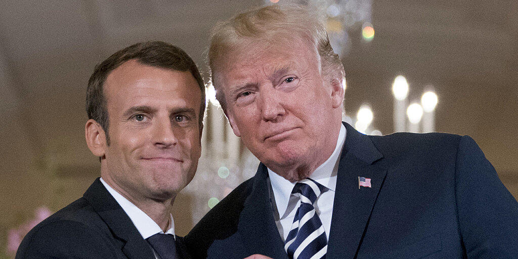 US-Präsident Donald Trump (rechts) und Frankreichs Präsident Emmanuel Macron haben sich auf eine gemeinsame Position bezüglich Syrien verständigt. (Archivbild) US-Präsident Donald Trump (rechts) und Frankreichs Präsident Emmanuel Macron haben sich auf eine gemeinsame Position bezüglich Syrien verständigt. (Archivbild)
