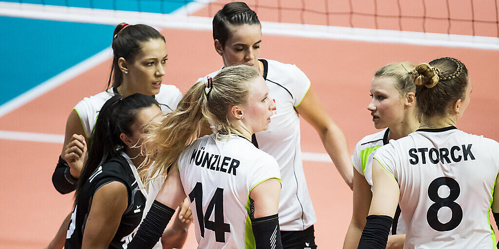 Betreten in Bratislava Neuland: Keine der 14 Schweizer Volleyball-Nationalspielerinnen hat bisher EM-Erfahrung sammeln können Betreten in Bratislava Neuland: Keine der 14 Schweizer Volleyball-Nationalspielerinnen hat bisher EM-Erfahrung sammeln können
