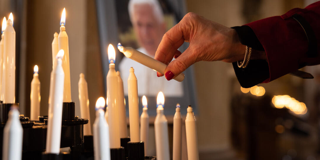 Emeritierter Papst Benedikt XVI. gestorben - Paderborn Emeritierter Papst Benedikt XVI. gestorben - Paderborn