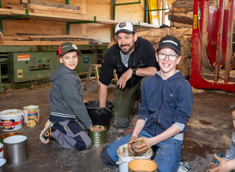 Umweltputzete und Basteln von Nisthilfen in Triesenberg (18.04.2026)