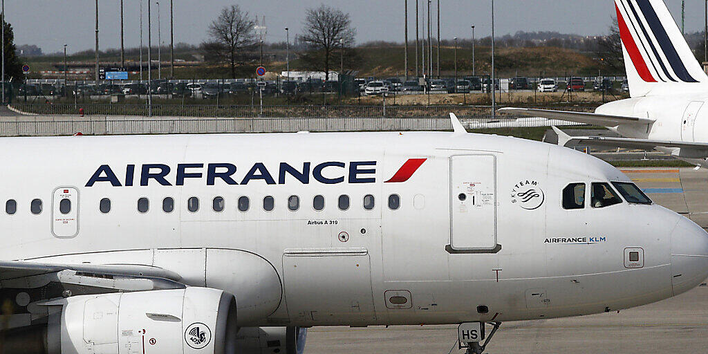 Die Fluggesellschaft Air France hat den Flugverkehr wegen der Coronavirus-Pandemie ebenfalls stark heruntergefahren. In die Schweiz werden die Verbindungen nach Genf und Zürich noch aufrecht erhalten. (Archiv)