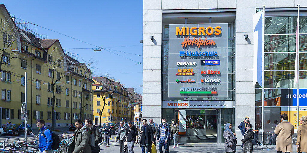 Das gegenseitige Einkaufen in der Migros über die Plattform "Amigos" wird nicht eingeführt. Der Detailhandelsriese wird das Angebot nach Ablauf der Testphase schliessen.(Archivbild) Das gegenseitige Einkaufen in der Migros über die Plattform "Amigos" wird nicht eingeführt. Der Detailhandelsriese wird das Angebot nach Ablauf der Testphase schliessen.(Archivbild)
