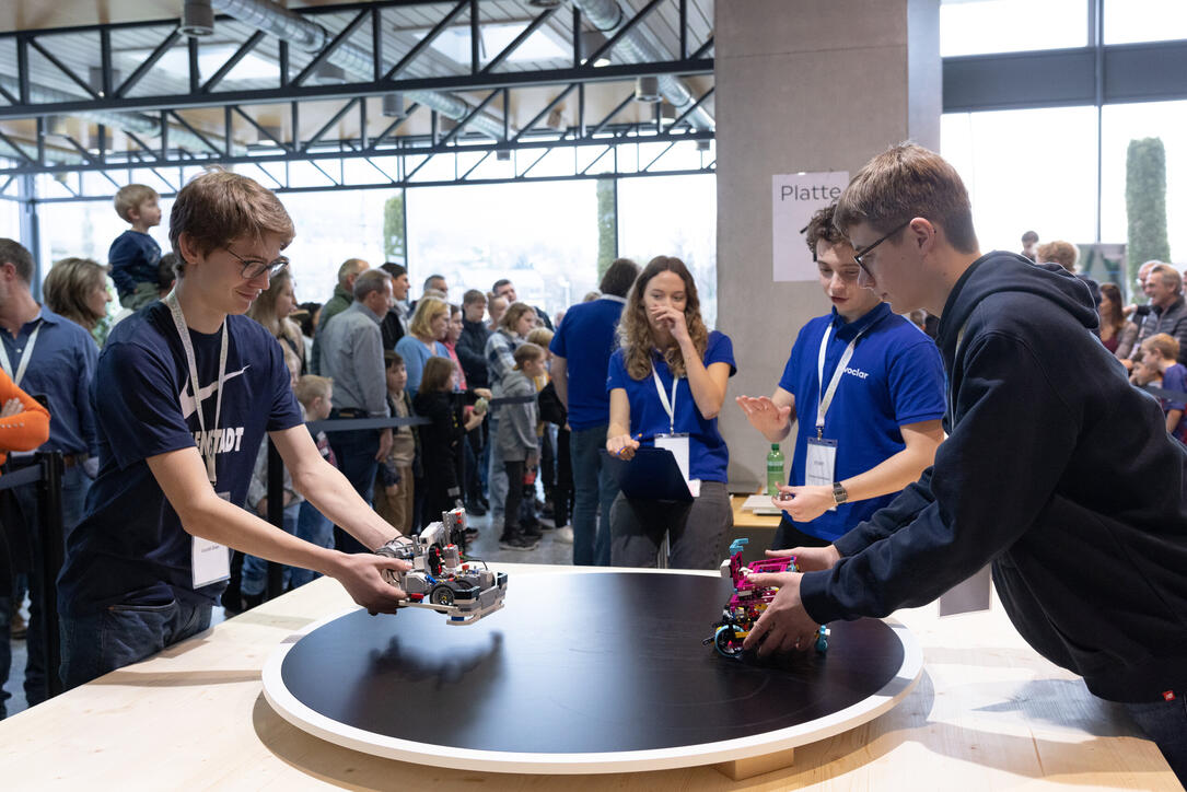 Robo-League bei der Ivoclar in Schaan