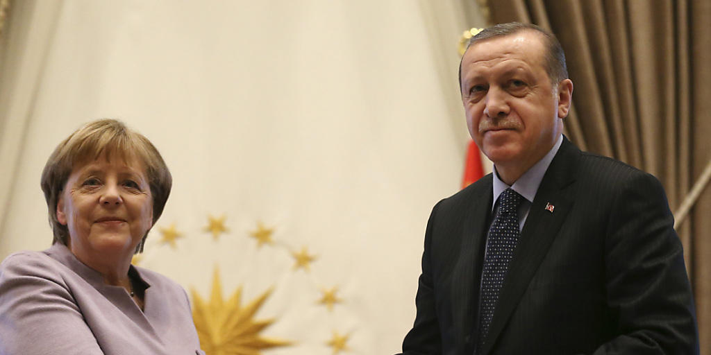 Deutschlands Bundeskanzlerin Angela Merkel und der türkische Präsident Recep Taiyyp Erdogan in Ankara.