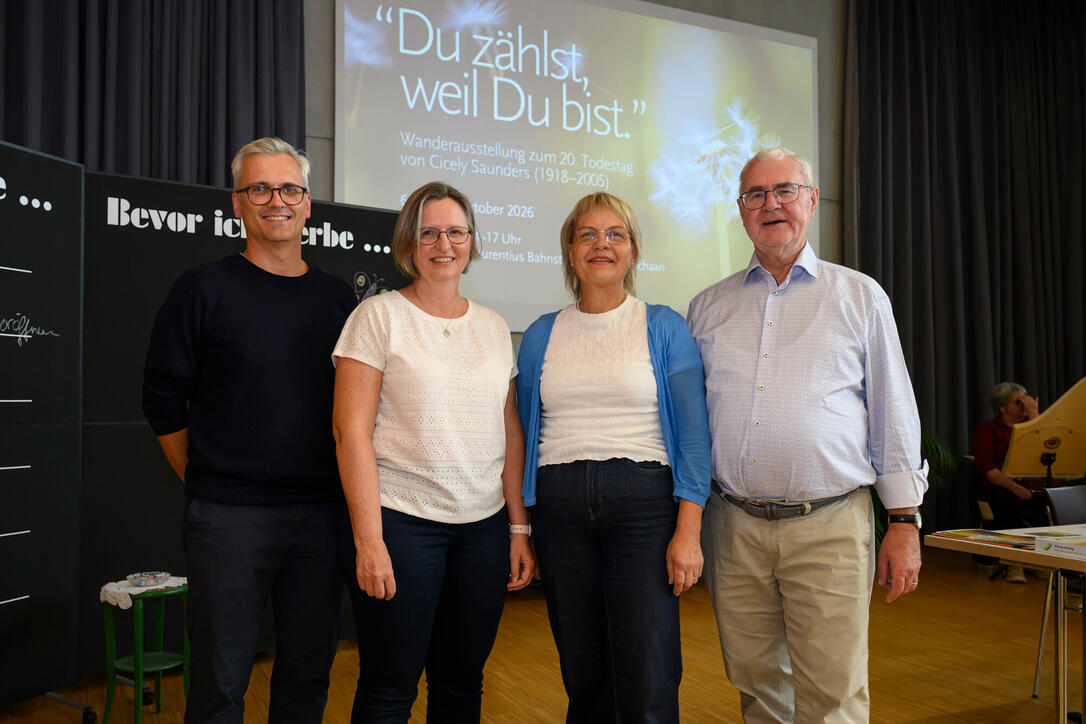 Vernissage der Ausstellung &bdquo;Du z&auml;hlst, weil Du bist&ldquo;, in LAK