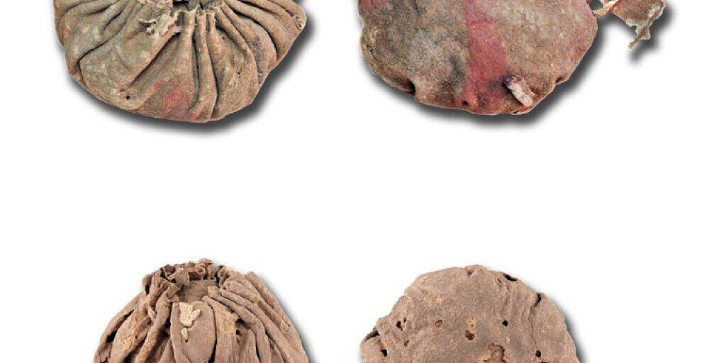 Die gefundenen Lederbälle mit Durchmessern zwischen 7,4 und 9,2 Zentimetern sind die ältesten Eurasien. (Ausschnitt)