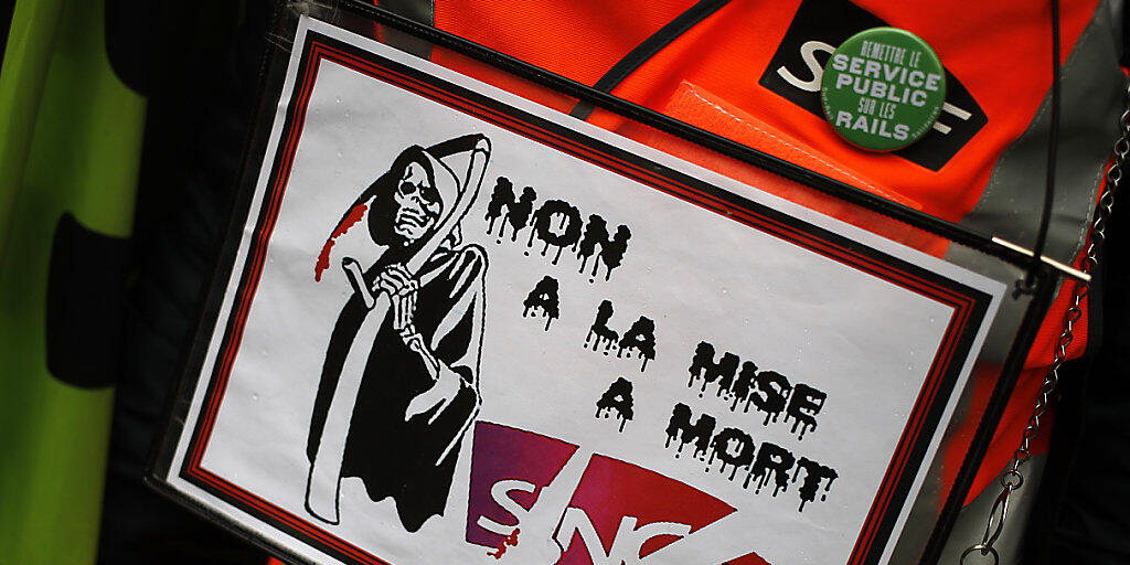 Die SNCF-Angestellten fürchten den Tod des Unternehmens und setzen ihren Streik fort