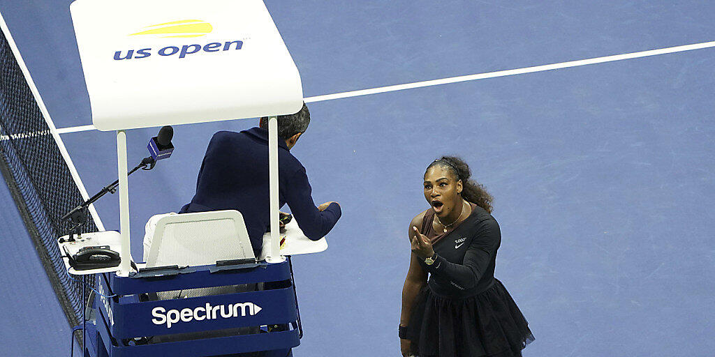 Serena Williams wird für ihre verbale Attacke auf Stuhlschiedrichter Carlos Ramos gebüsst