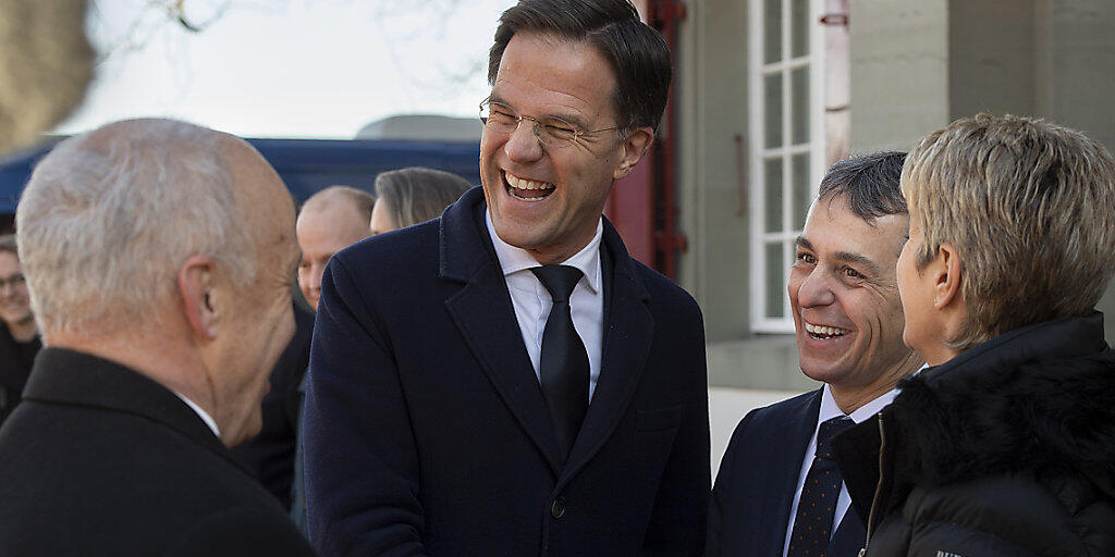 Lockerer Austausch auf höchster politischer Ebene: Der niederländische Premier Mark Rutte wurde am Mittwoch in Bern von einer Delegation des Bundesrats empfangen.