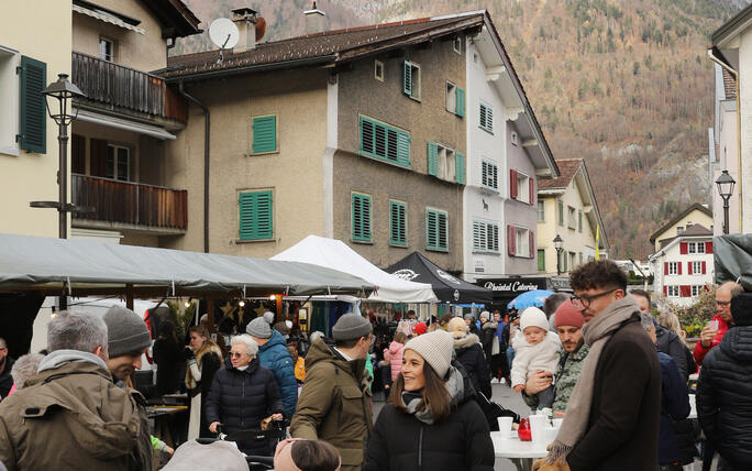 Weihnachtsmarkt in Mels