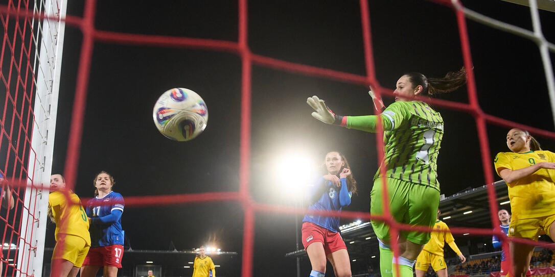 F&uuml;r Marcia Bischofberger war es kein guter Abend &ndash; sechsmal musste sie hinter sich greifen.