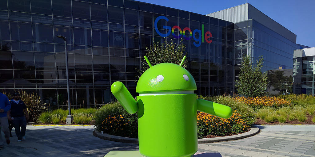 Auf dem Google-Campus in Mountain View ist am Donnerstag eine Statue zu Ehren des kommenden Betriebssystems Android Nougat enthüllt worden.