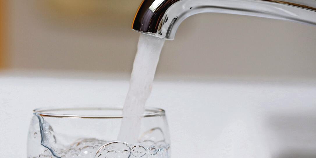 Diskussion um Wassergesetz in Th¸ringen hahn, strahl, Verbraucher, Wasser, wasserhahn, glas, wasserstrahl Umwelt, Wasser, lth, Th¸ringen Diskussion um Wassergesetz in Th¸ringen hahn, strahl, Verbraucher, Wasser, wasserhahn, glas, wasserstrahl Umwelt, Wasser, lth, Th¸ringen