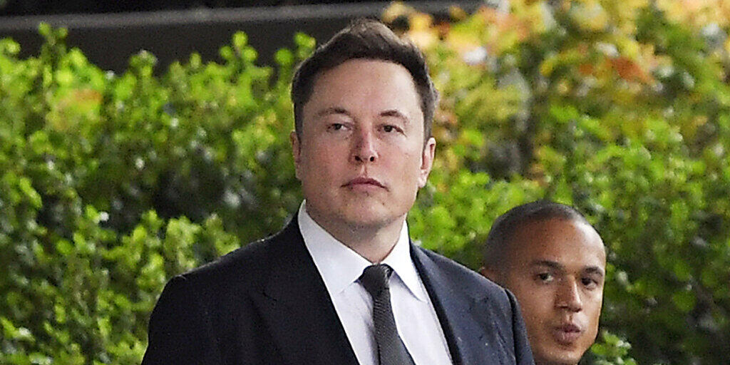 Der amerikanische Star-Unternehmer Elon Musk ist am Freitag (Ortszeit) vom Vorwurf der Verleumdung freigesprochen worden, nachdem er einen Rettungstaucher als "pädophilen Kerl" bezeichnet hatte.