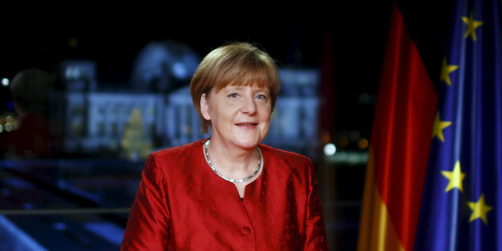 Prosit, Neujahr: Ansprache der deutschen Kanzlerin Angela Merkel dreht sich um die Flüchtlingskrise. Prosit, Neujahr: Ansprache der deutschen Kanzlerin Angela Merkel dreht sich um die Flüchtlingskrise.