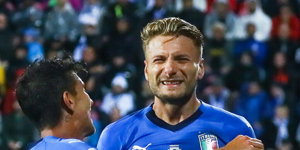 Die Italiener Ciro Immobile (rechts) und Lorenzo Pellegrini nach dem Führungstor in Finnland