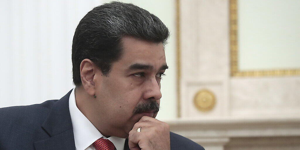 Die USA und die EU haben zahlreiche Einreisesperren für den Machtzirkel um den venezolanischen Staatschef Nicolás Maduro bekanntgegeben.