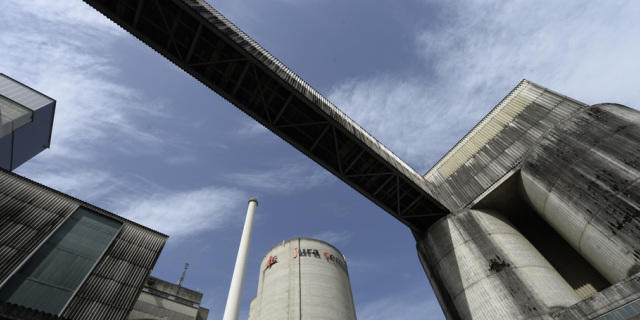 Die Fabrik eines Zementherstellers im Kanton Aargau (Symbolbild) Die Fabrik eines Zementherstellers im Kanton Aargau (Symbolbild)