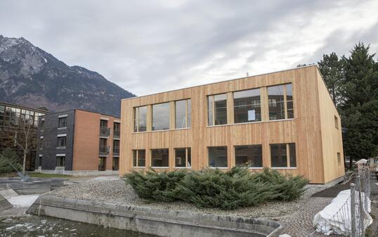 Gymnasium Vaduz Schulraumprovisorium 151215