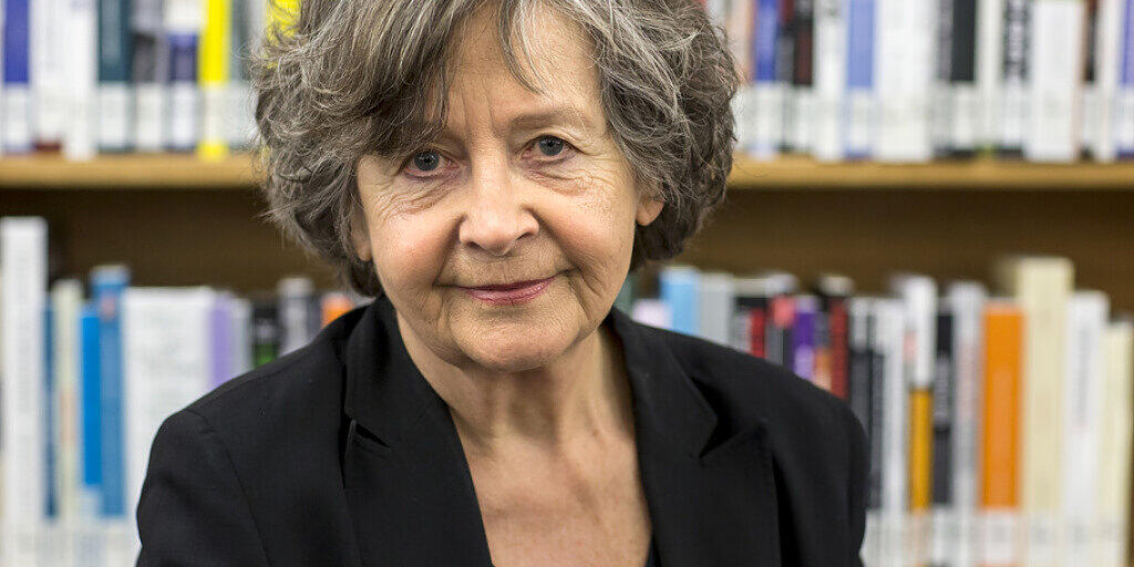 F&uuml;r Angelika Waldis, Autorin und Mitbegr&uuml;nderin der Jugendzeitschrift "Spick", ist Literatur kein Hilfsmittel f&uuml;r Krisenzeiten. Aber Geschichten seien ein guten Transportmittel, um den eigenen vier W&auml;nden zu entkommen. (Archivbild)