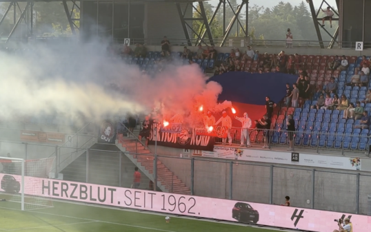 Die «Sektion Nord» beim Rückspiel der Conference League-Qualifikation zwischen dem FC Vaduz und AZ Alkmaar.