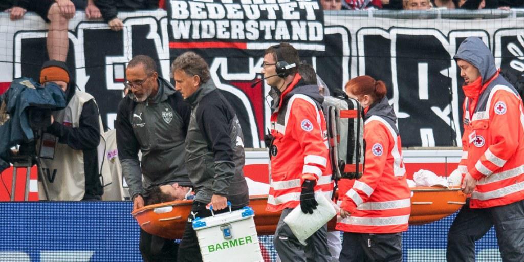 Stuttgarts Christian Gentner schaffte es nicht aus eigener Kraft vom Platz