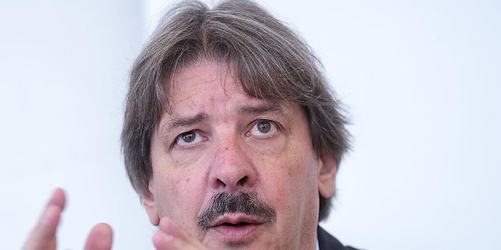 SGB-Präsident Paul Rechsteiner fordert, dass die unteren und mittleren Einkommensklassen vom wirtschaftlichen Aufschwung profitieren. (Archiv) SGB-Präsident Paul Rechsteiner fordert, dass die unteren und mittleren Einkommensklassen vom wirtschaftlichen Aufschwung profitieren. (Archiv)