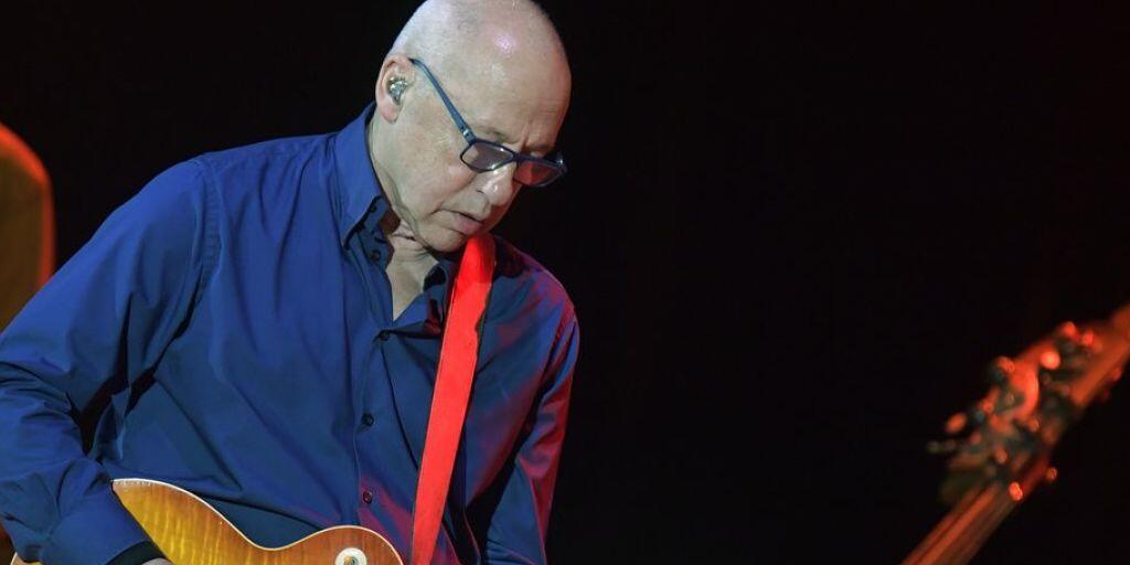Der britische Gitarrist Mark Knopfler feiert am 12. August 2019 den 70. Geburtstag. (Archiv)